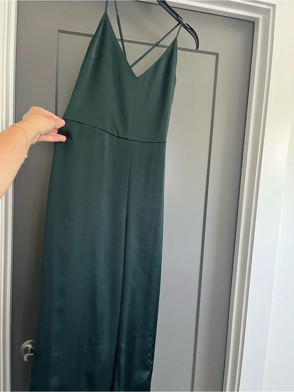 Abercrombie & Fitch Satin V-Neck Wide-Leg Jumpsuit - Dark Green - Picture 4 of 7